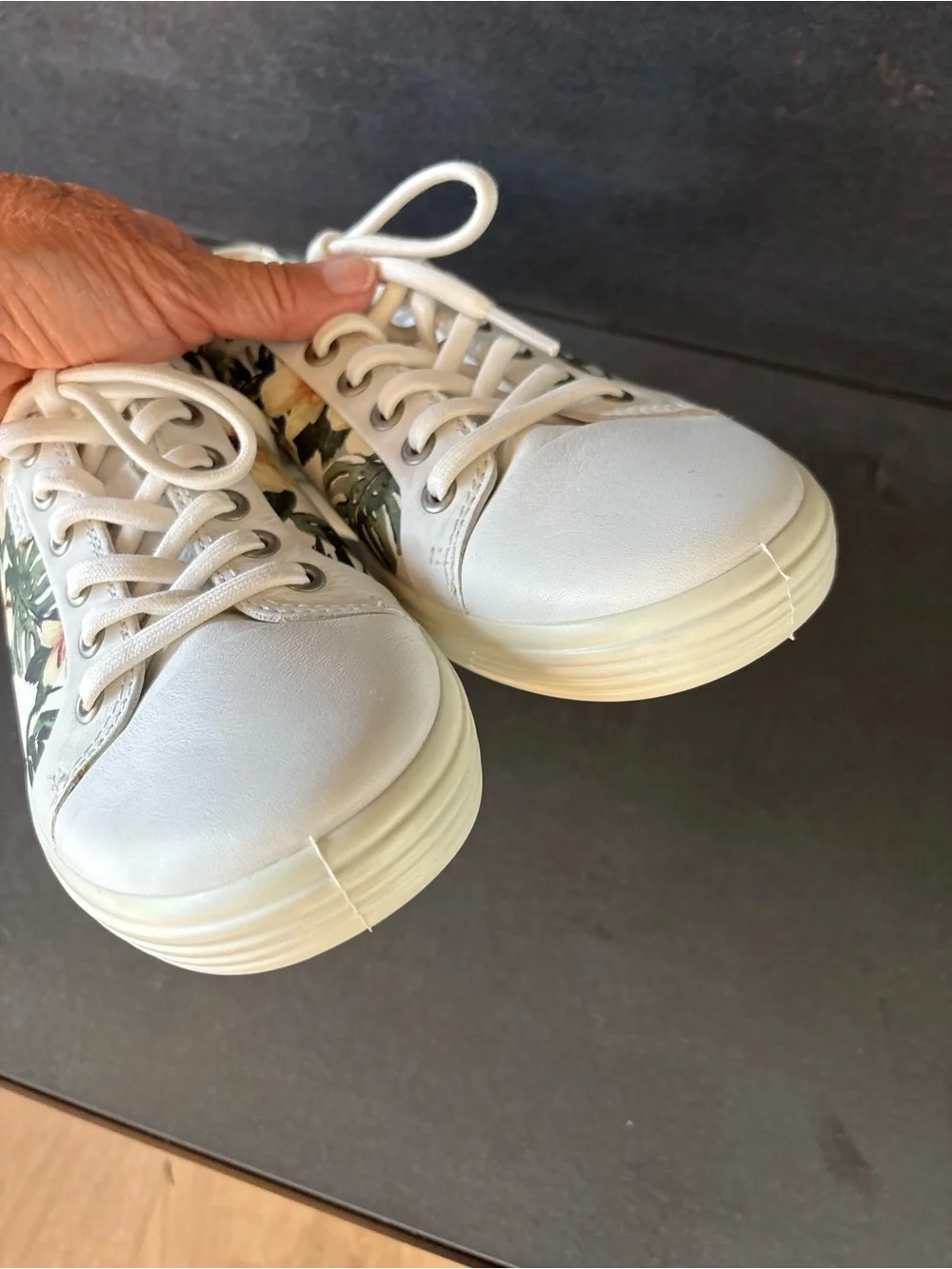 ECCO Leather Tropical Floral Print, White Sneakers, Lace Up, Hibiscus, Women’s 8